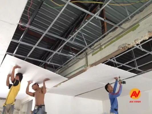 Trần Cemboard là gì? Ưu nhược điểm & ứng dụng 32 trần cemboard