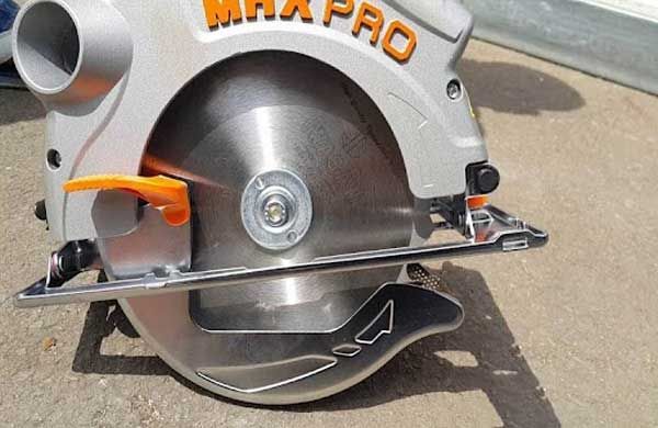 Lưỡi cắt tấm cemboard là gì? Vì sao tấm Cemboard có thể cắt được? 1 lưỡi cắt tấm cemboard là gì