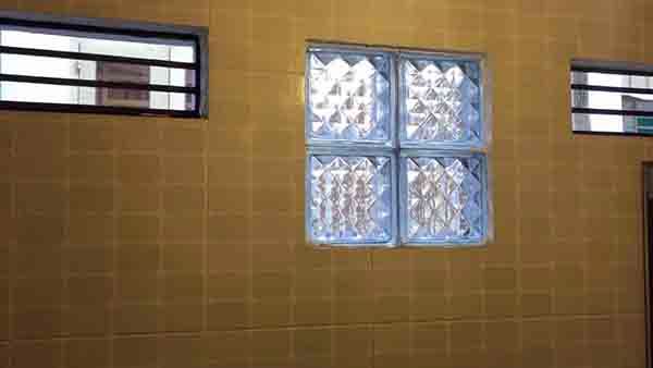 thi công gạch kính