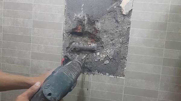 cách sửa đường ống nước âm tường bị rò rỉ