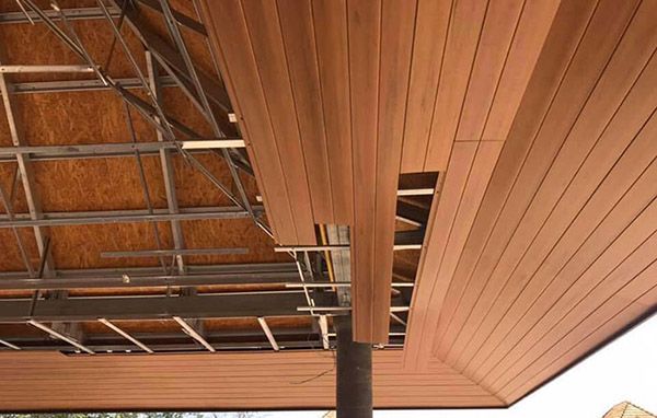 thi công trần nhựa