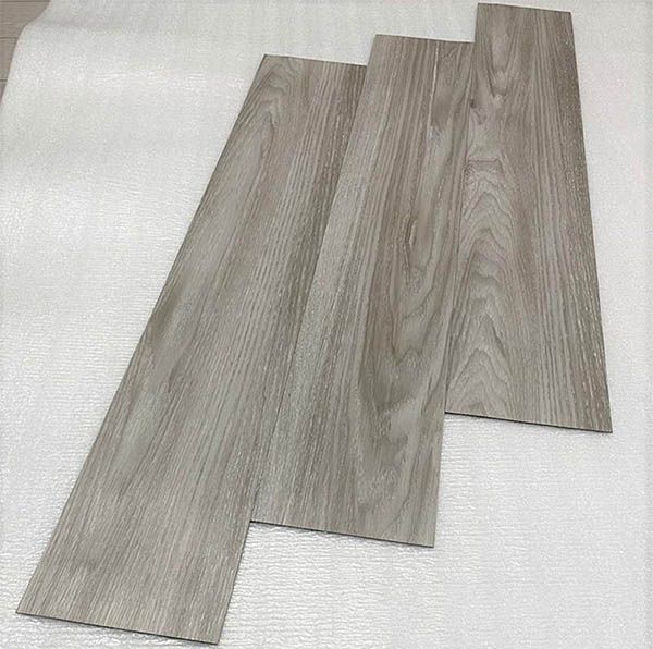 #15+ Mẫu Sàn Nhựa Giả Gỗ Tự Dán Đẹp Nhất Hiện Nay & Báo Giá 5 sàn nhựa giả gỗ tự dán