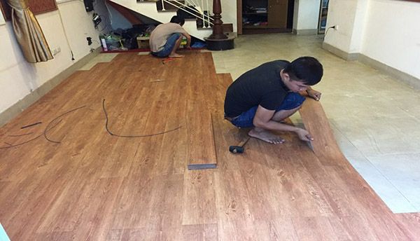 #Hướng Dẫn Cách Thi Công Sàn Nhựa Giả Gỗ Chuẩn Nhất 2 cách thi công sàn nhựa giả gỗ