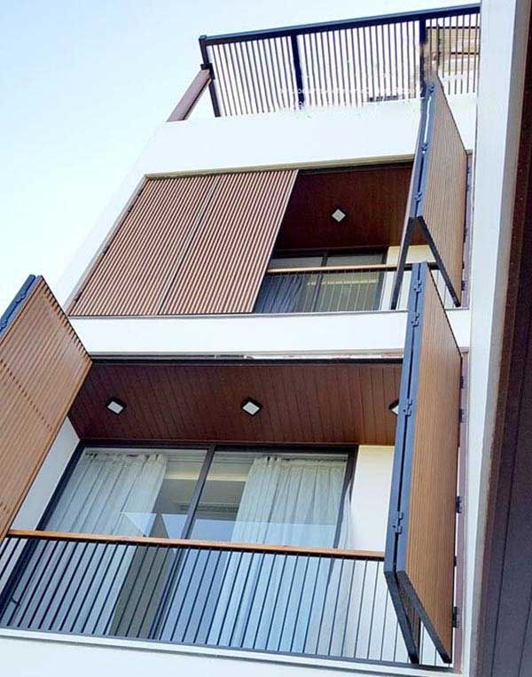 lam chắn nắng ban công