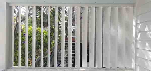 lam chắn nắng ban công