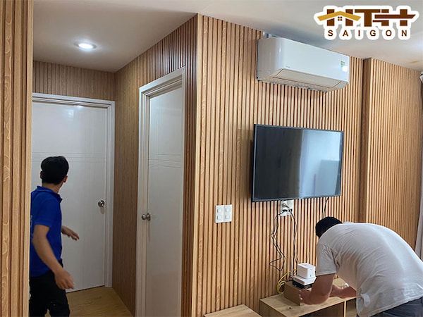 vách ngăn nhựa giả gỗ