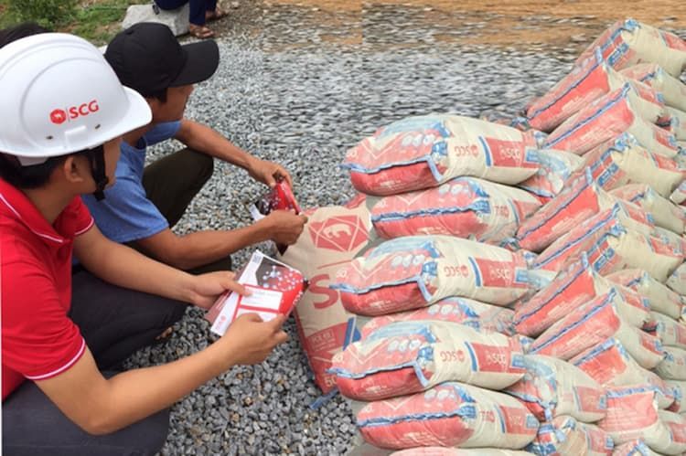 cach tron xi mang voi cat 4