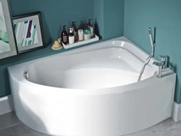 Thiết kế của bồn tắm góc giúp tiết kiệm diện tích nhà tắm 
